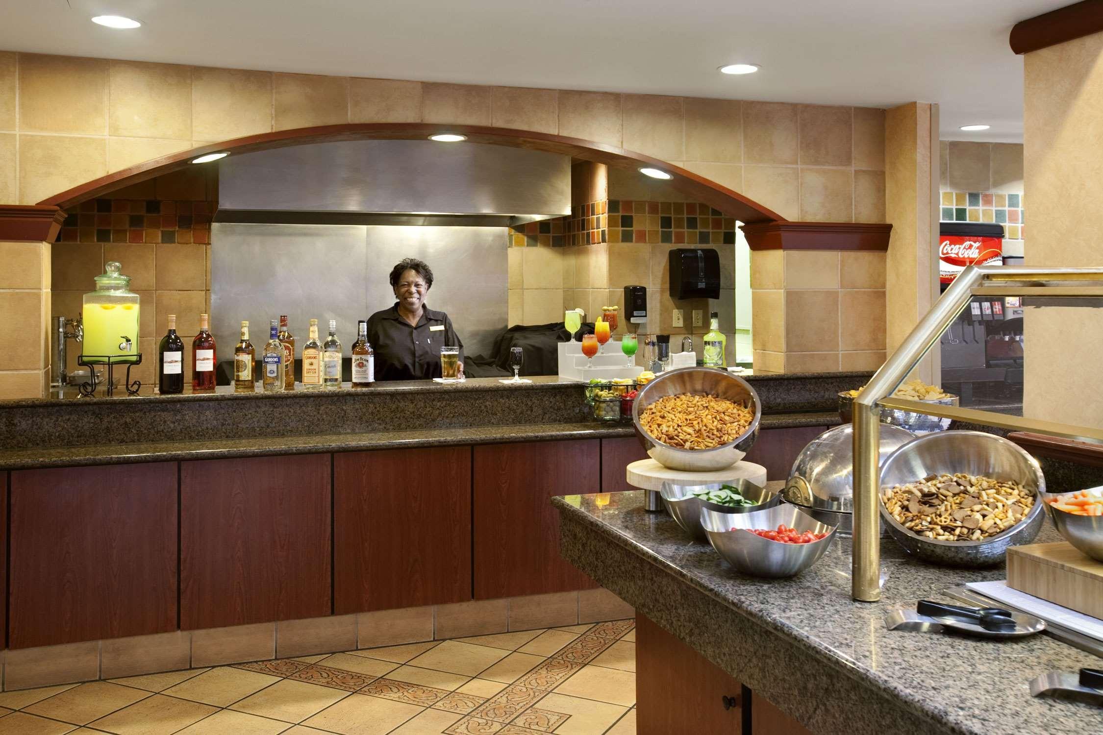 Embassy Suites By Hilton Columbia Greystone Ресторан фото