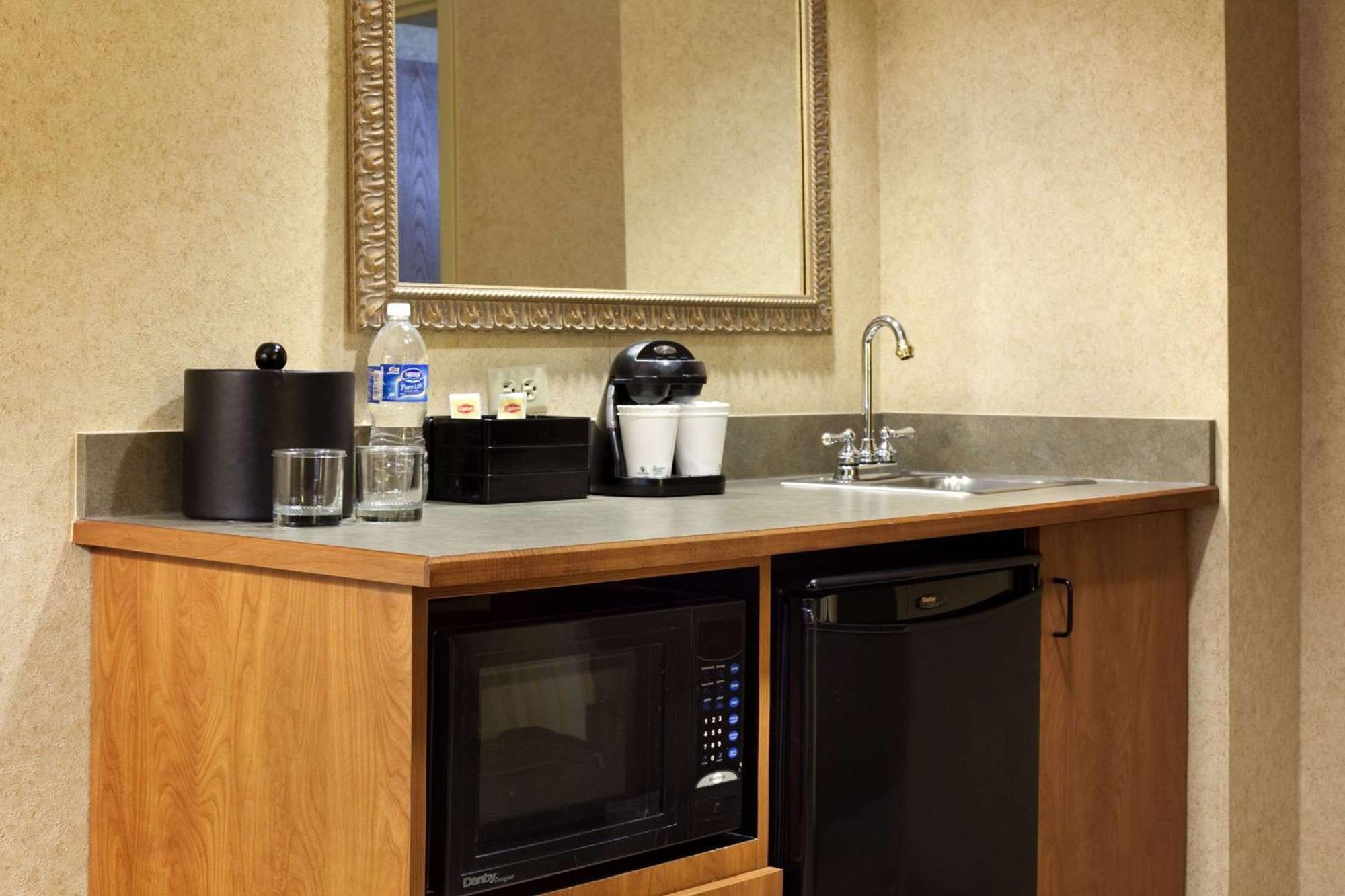 Embassy Suites By Hilton Columbia Greystone Экстерьер фото